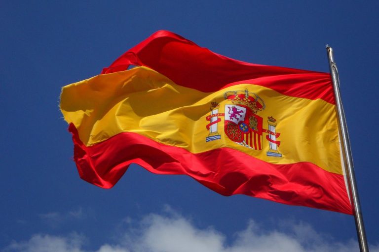Tout Savoir Sur Le Drapeau De L Espagne Explore Ton Monde Tout Savoir Sur Le Drapeau De L Espagne Explore Ton Monde